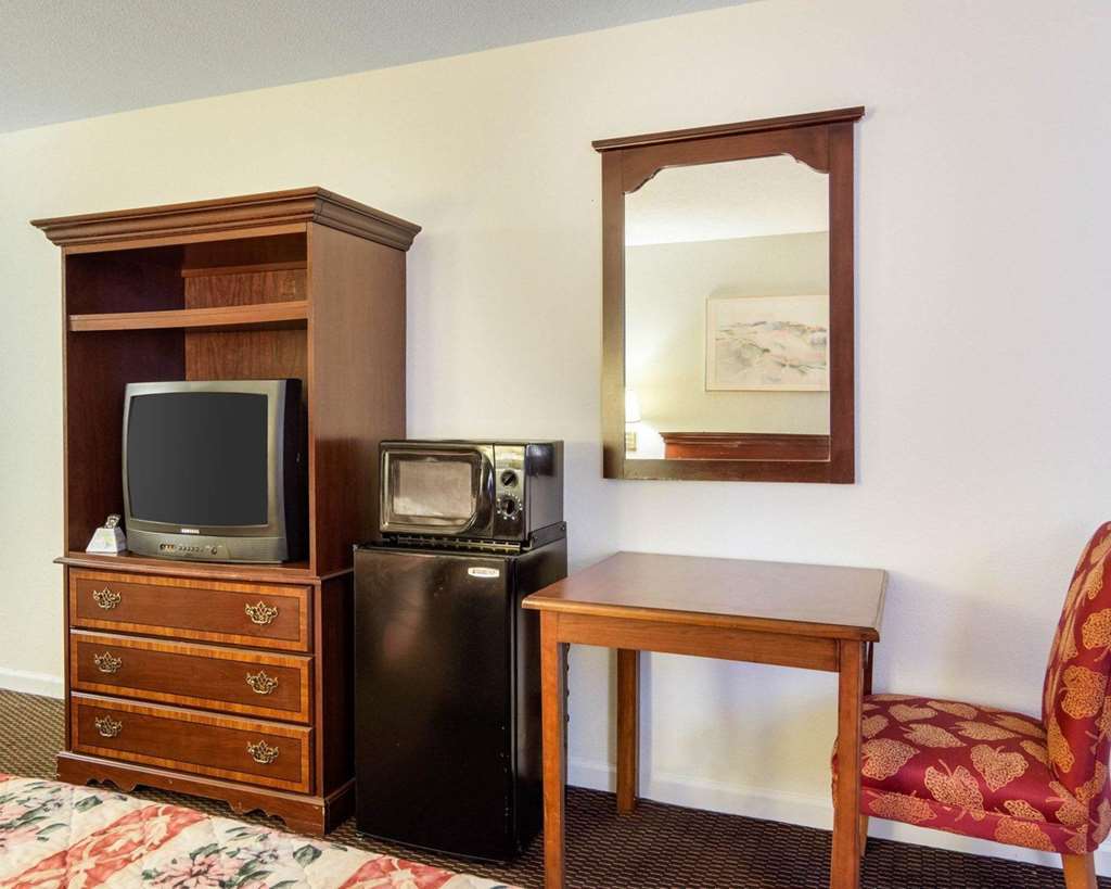 Rodeway Inn Emporia Rom bilde